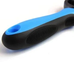 Professionele 2-Zijdige Ondervacht Kam Voor Hond En Kat – Hondenborstel – Kattenborstel - Hondenkam –Anti Klit - Haarverwijderaar Voor Huisdieren - Pijnloos - – Klittenkam – Verwijdert Klitten – Voorkomt Haaruitval – Black Friday - Sinterklaas -Honden Benodigdheden Verkoop 1200x1012 2