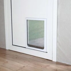 Trixie 2-Weg Hondenluik Wit - M-XL 39 X 45 CM -Honden Benodigdheden Verkoop 1200x1200 1199