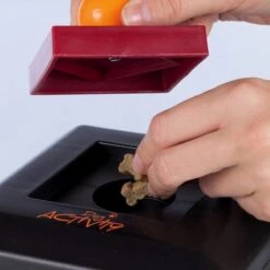 Trixie Dogtoy Dog Activity Strategy Game Gamble Box - Piepend Speelgoed - 15cm X 15cm X 9cm - Zwart/rood/oranje -Honden Benodigdheden Verkoop 1200x1200 2239