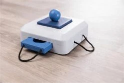 Trixie Dogtoy Dog Activity Strategy Game Gamble Box - Piepend Speelgoed - 15cm X 15cm X 9cm - Zwart/rood/oranje -Honden Benodigdheden Verkoop 1200x800 159