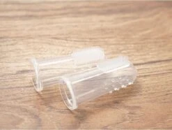 Merkloos Vinger Tandenborstel – 2 X -Honden Benodigdheden Verkoop 1200x905 3